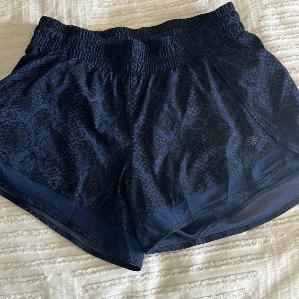 Athleta mesh racer run short 4”
